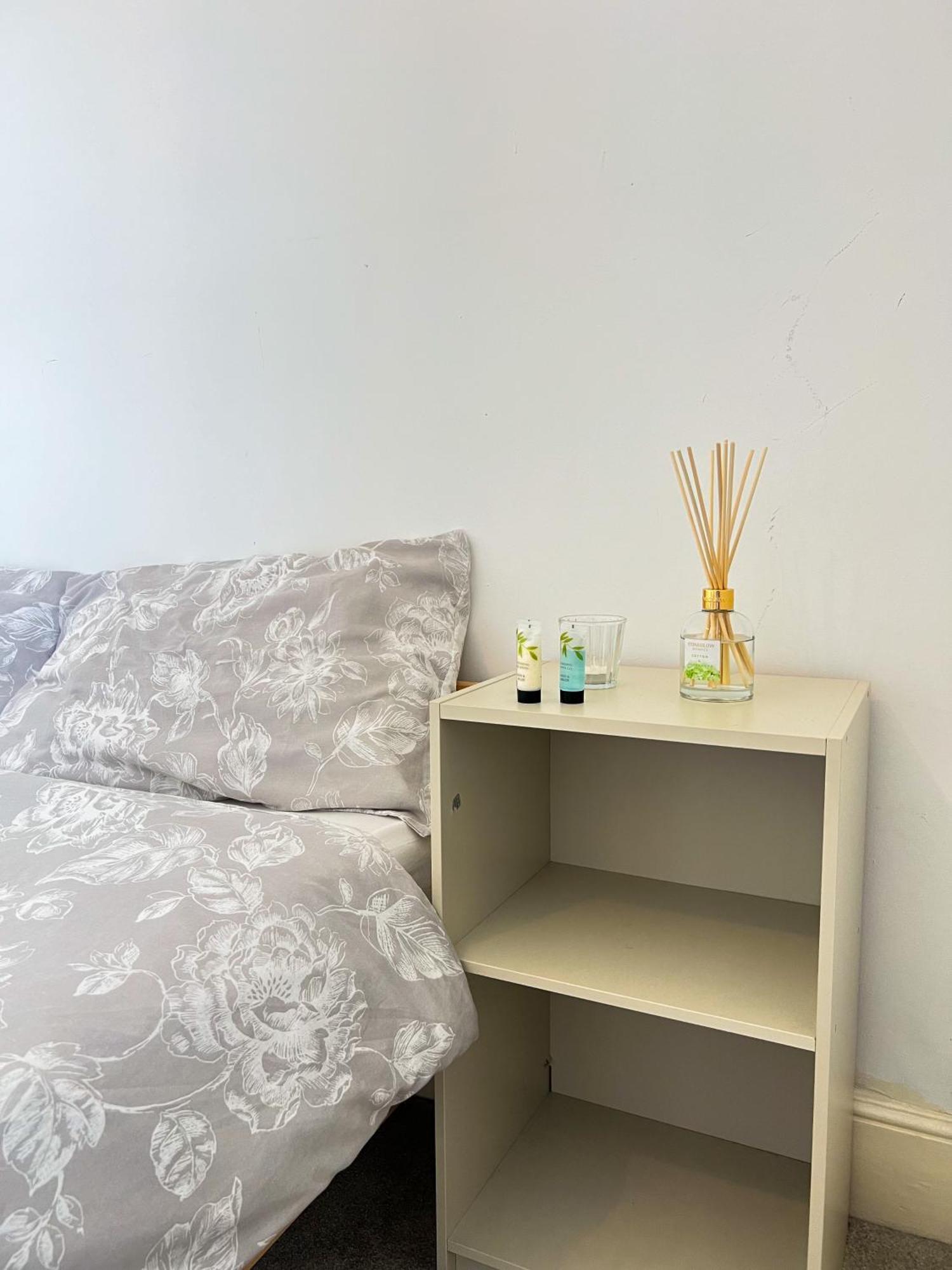 לונדון Welcome 2 Bedrooms Flat In Wimbledon מראה חיצוני תמונה