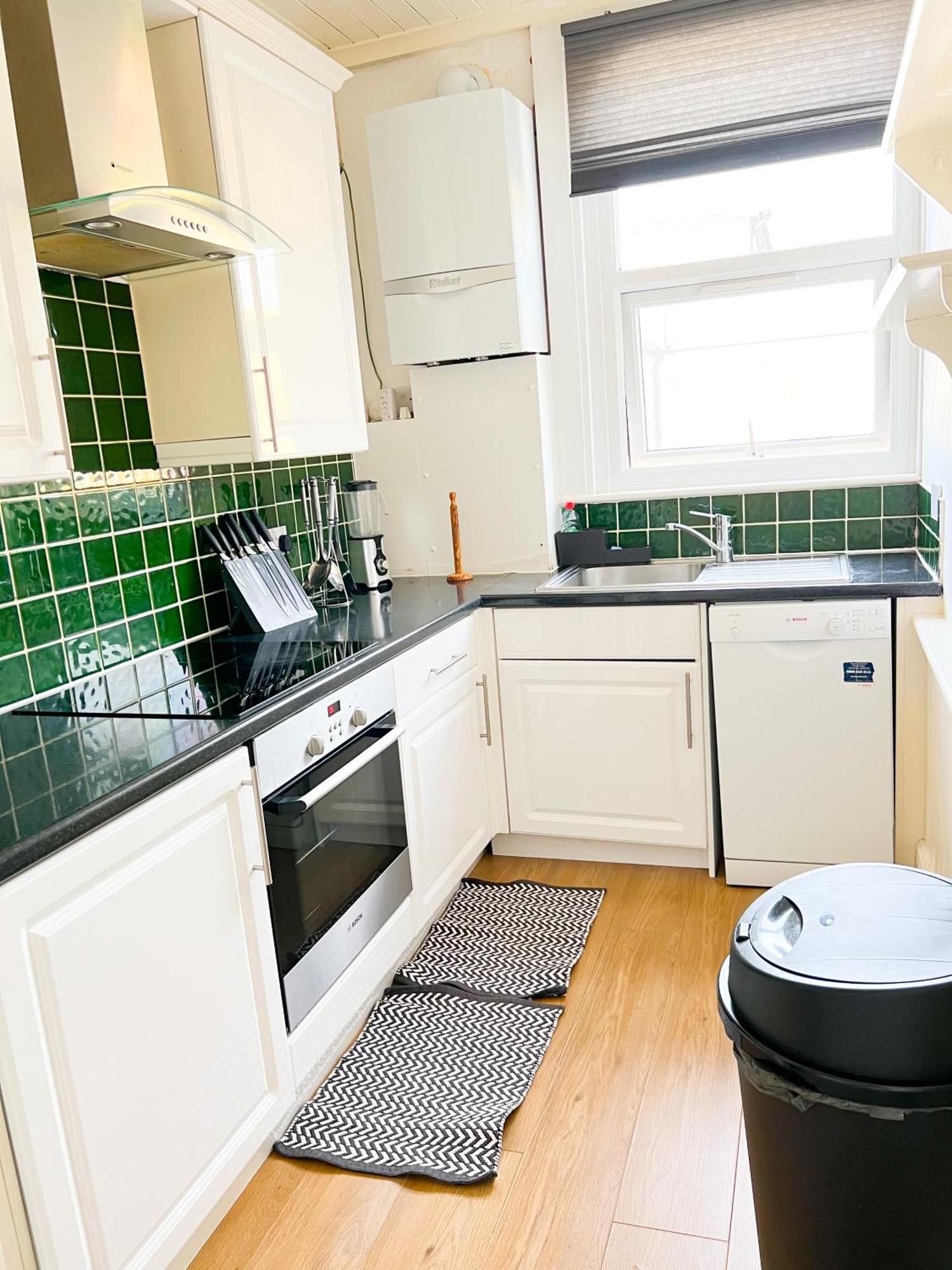 לונדון Welcome 2 Bedrooms Flat In Wimbledon מראה חיצוני תמונה